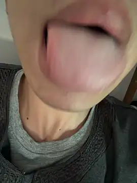 hotlips2026 online show from May 4, 5:26 pm