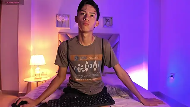 Baby noahtt online show from June 16, 12:29 pm