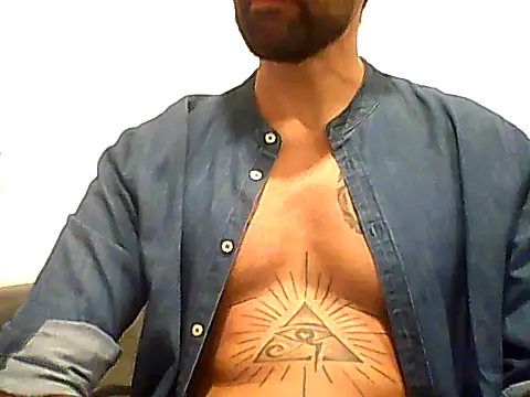 Alessandromagno8 online show from May 11, 3:40 pm