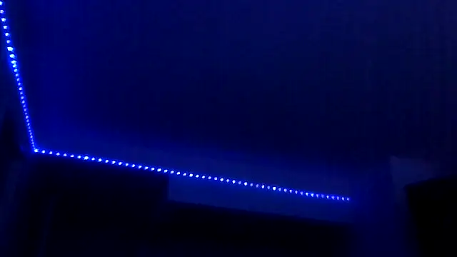 phantomsavi31 online show from May 10, 9:43 am