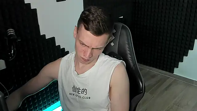 More than friend online show from June 3, 2:19 pm
