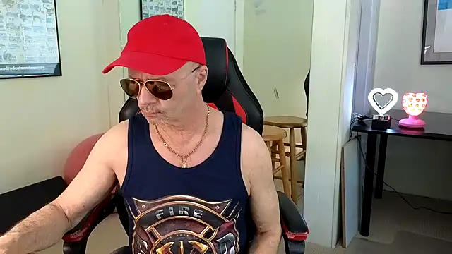 hotdadbod online show from January 15, 9:30 pm