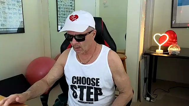 hotdadbod online show from March 3, 9:34 pm