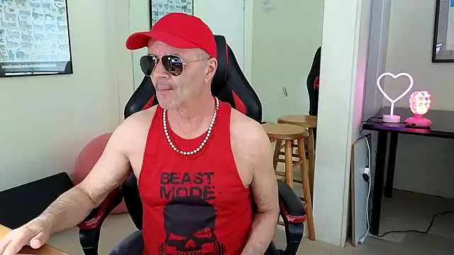 hotdadbod online show from January 30, 9:25 pm