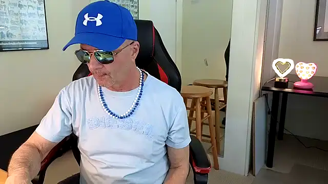 hotdadbod online show from January 16, 9:30 pm