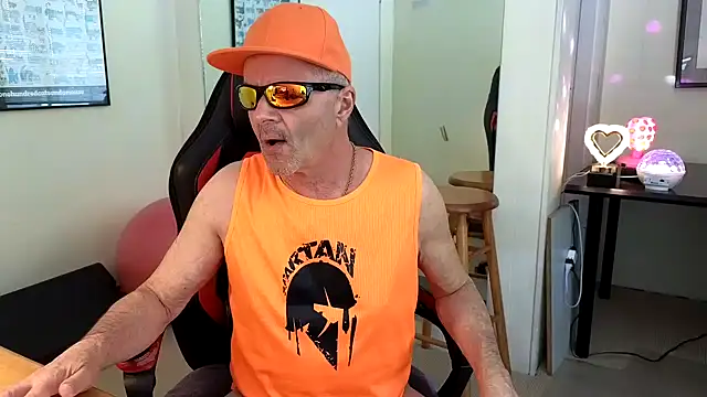 hotdadbod online show from January 26, 9:18 pm