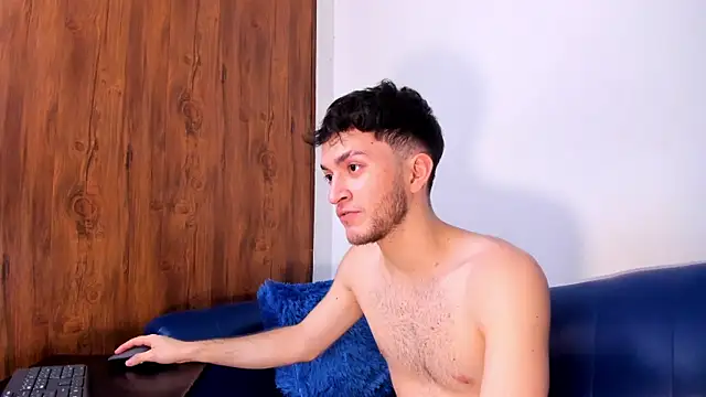kavencastro online show from June 2, 4:35 am