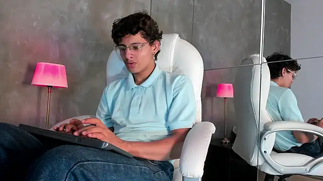 Ethan todd online show from May 27, 3:36 am