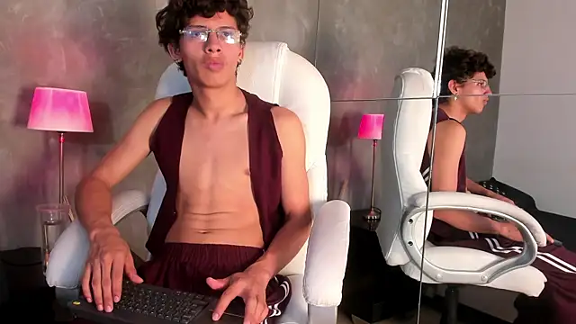 Ethan todd online show from May 25, 3:24 am