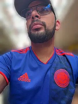 Paulo Dasilva  online show from June 17, 9:05 pm