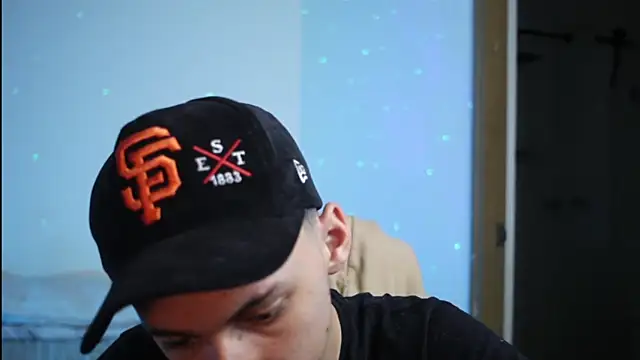 archi love online show from February 7, 5:25 am