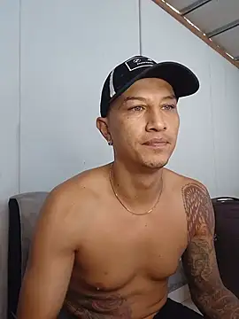 Andreesr online show from June 26, 2:52 pm