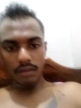 Arunaprasad070 online show from May 21, 11:26 am