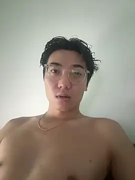 YourBadboy718 online show from June 14, 7:10 am