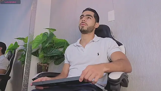 Jadiel Stone online show from July 15, 12:23 pm