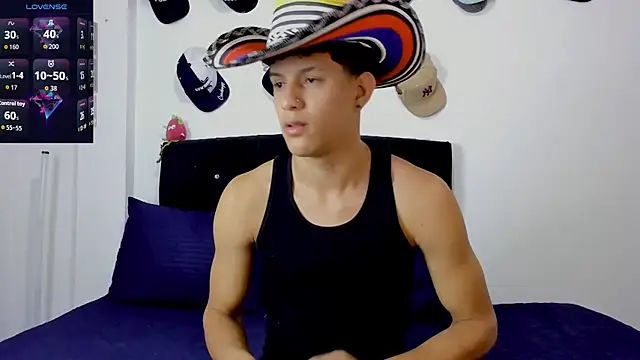 theo bigcock  online show from June 22, 6:56 pm