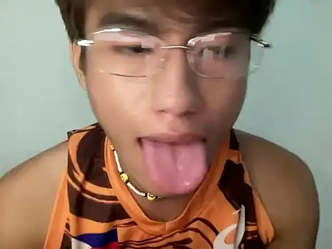 grumpyyy2003 online show from June 13, 8:34 am