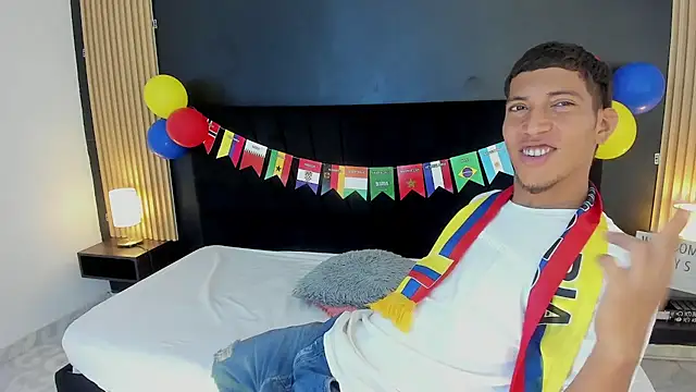 DILANX18 online show from June 21, 8:36 pm