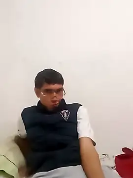 DILANX18 online show from August 1, 1:54 pm