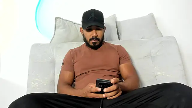 LeoCarter  online show from June 25, 1:27 pm