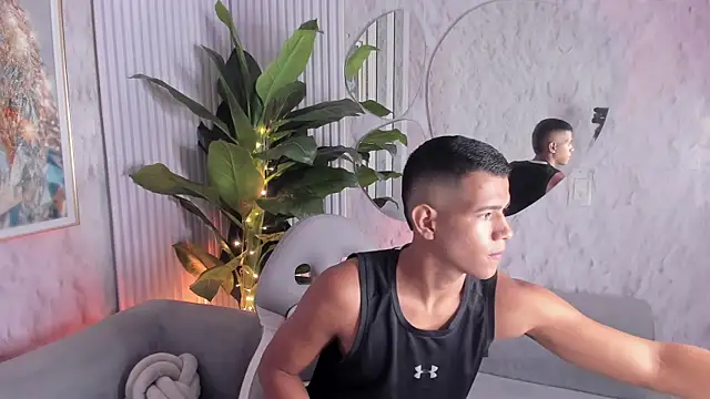 Noah sexhotty online show from July 10, 3:21 am