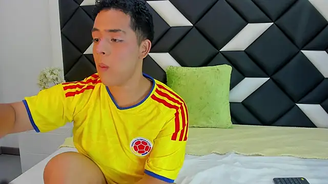 darian lafortezaa online show from June 27, 4:12 pm