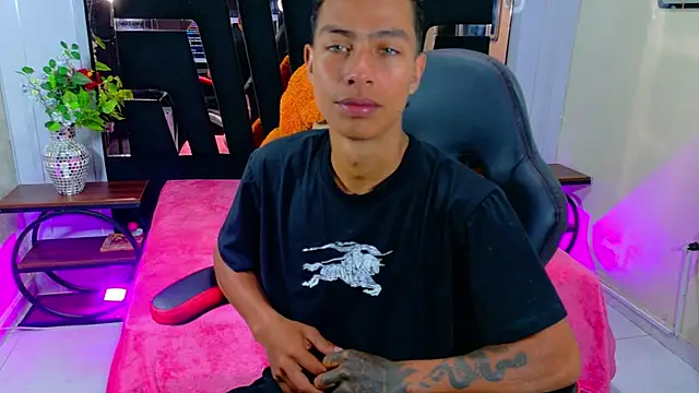 Lil Brownn online show from August 4, 12:43 pm