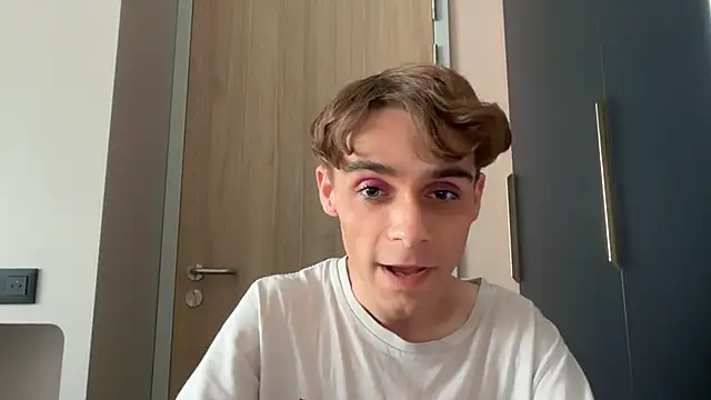 Noah157 online show from August 2, 2:48 pm