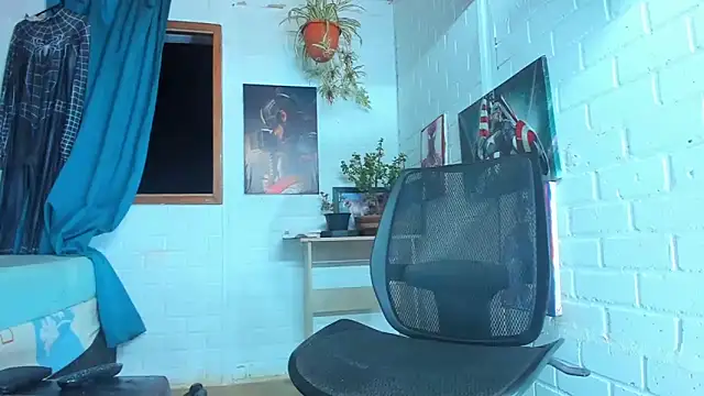 Snapshot of Zack_Grey chatting on February 11, 4:33 am Zack Grey online show from February 11, 4:33 am