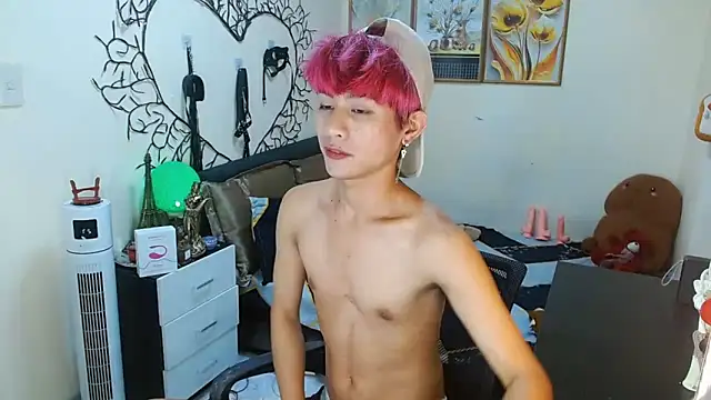 WildestTwink online show from September 29, 6:04 pm