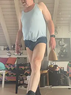 wankcellar online show from July 5, 11:28 am