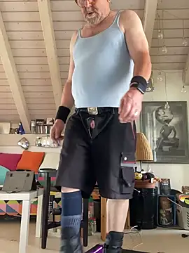 wankcellar online show from July 3, 1:39 pm