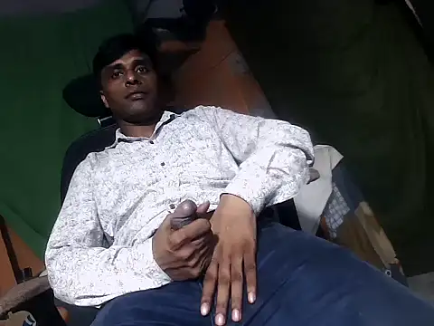 desiboy1101 online show from September 30, 1:14 pm