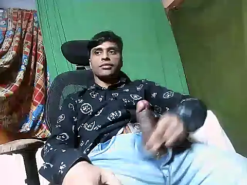 desiboy1101 online show from December 21, 1:42 pm