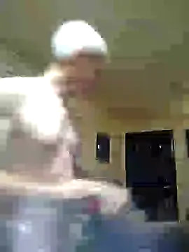 Snapshot of Biknight chatting on February 2, 9:02 pm Biknight online show from February 2, 9:02 pm