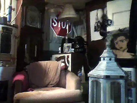 Snapshot of Biknight chatting on February 24, 3:23 am Biknight online show from February 24, 3:23 am