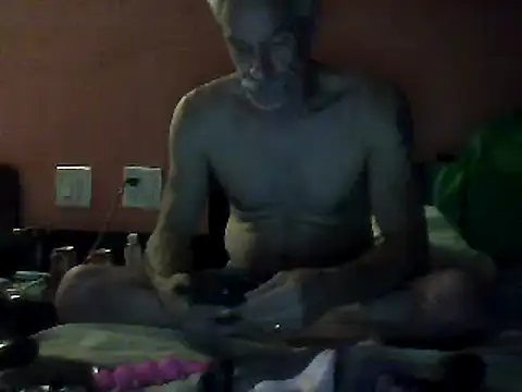 Snapshot of Biknight chatting on December 22, 9:55 am Biknight online show from December 22, 9:55 am