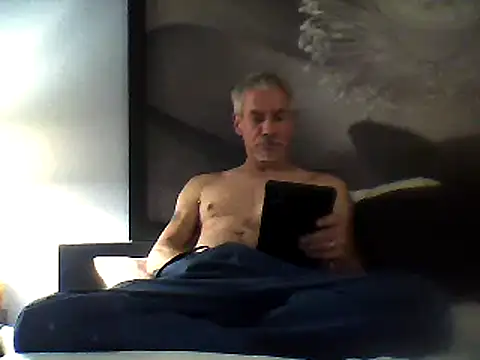 Snapshot of Biknight chatting on December 17, 10:43 pm Biknight online show from December 17, 10:43 pm