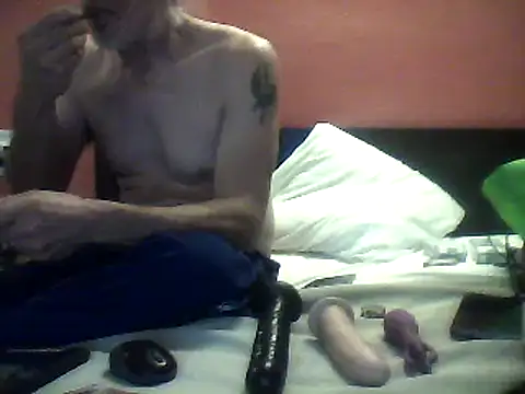 Snapshot of Biknight chatting on December 27, 1:32 am Biknight online show from December 27, 1:32 am