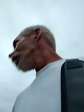 Snapshot of Biknight chatting on October 6, 11:09 pm Biknight online show from October 6, 11:09 pm