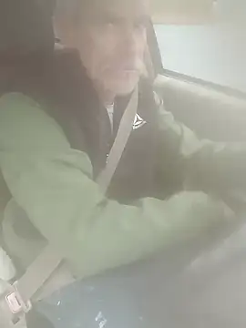 Snapshot of Biknight chatting on December 9, 3:12 pm Biknight online show from December 9, 3:12 pm