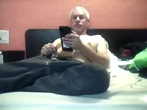 Snapshot of Biknight chatting on December 24, 10:39 pm Biknight online show from December 24, 10:39 pm