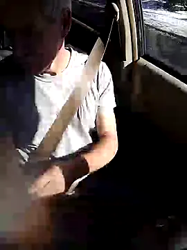 Snapshot of Biknight chatting on January 4, 5:05 pm Biknight online show from January 4, 5:05 pm