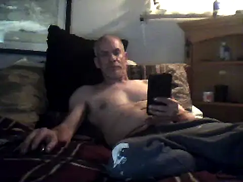 Snapshot of Biknight chatting on February 13, 8:06 am Biknight online show from February 13, 8:06 am