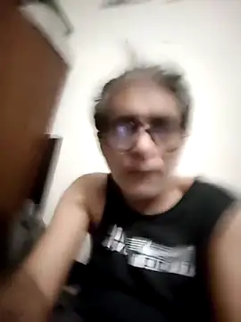 iamkahn 44 online show from March 7, 10:29 pm