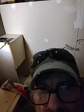 ROBERT0516 online show from October 8, 10:25 pm