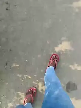 Snapshot of bigh96dik chatting on December 5, 5:48 am bigh96dik online show from December 5, 5:48 am