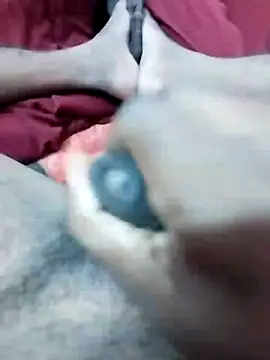 Snapshot of bigh96dik chatting on February 16, 6:21 pm bigh96dik online show from February 16, 6:21 pm