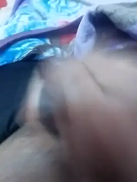 Snapshot of bigh96dik chatting on October 25, 9:55 am bigh96dik online show from October 25, 9:55 am