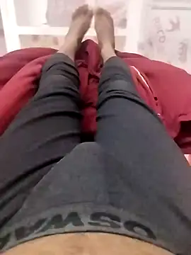 Snapshot of bigh96dik chatting on December 26, 5:19 pm bigh96dik online show from December 26, 5:19 pm